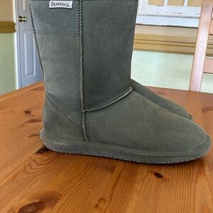 Bearpaw Green Suede Boots
